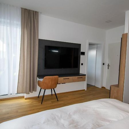 Smart Rooms Wels Exteriör bild