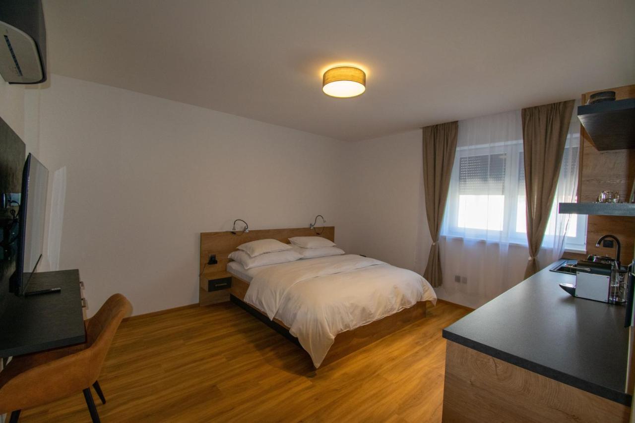 Smart Rooms Wels Exteriör bild