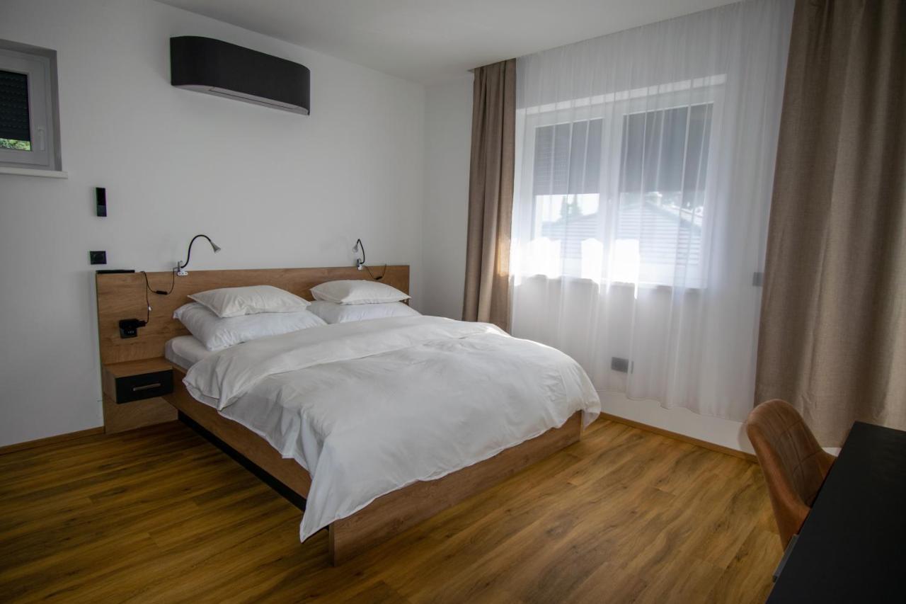Smart Rooms Wels Exteriör bild