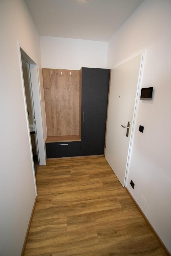 Smart Rooms Wels Exteriör bild
