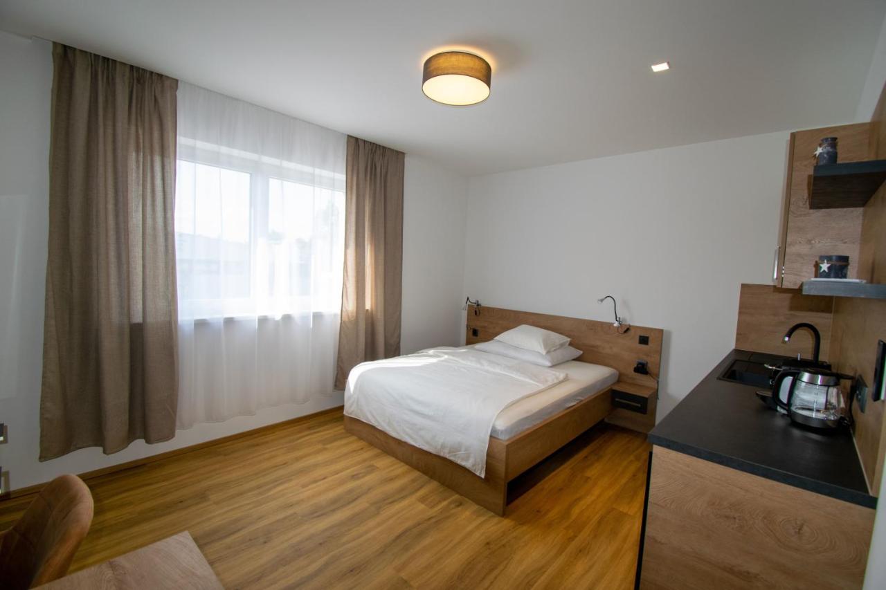 Smart Rooms Wels Exteriör bild